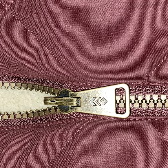 2004. Free Country. Reversible puffer vest. High quality like-new. Size Large. - Picture 4 of 16